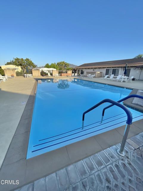 Detail Gallery Image 24 of 28 For 8 Calle Fronte #204,  Camarillo,  CA 93010 - 2 Beds | 2 Baths