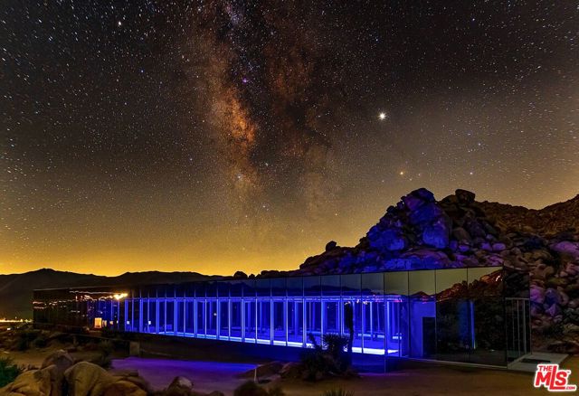 8198 Uphill Road, Joshua Tree CA: https://media.crmls.org/mediaz/84524356-77d9-4e20-ae33-7c107d7a92ab.jpg