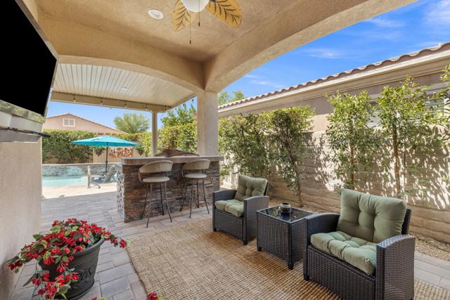 81919 Avenida Dulce, Indio CA: https://media.crmls.org/mediaz/8452ec72-8cfd-4bde-b4e6-c0e763010979.jpg