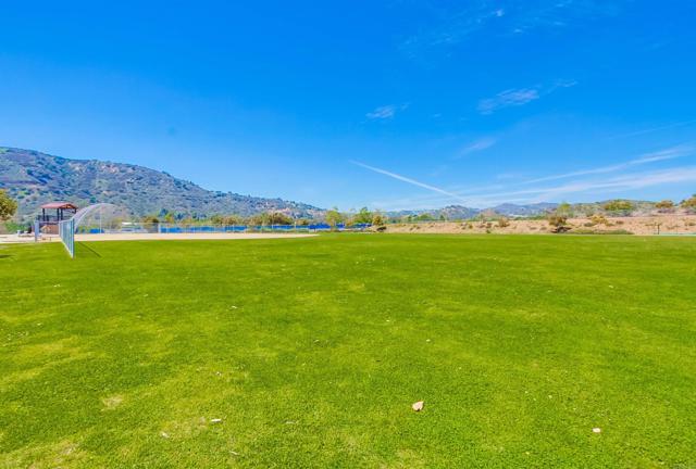 Detail Gallery Image 64 of 65 For 280 Shetland, Fallbrook,  CA 92028 - 4 Beds | 3/1 Baths