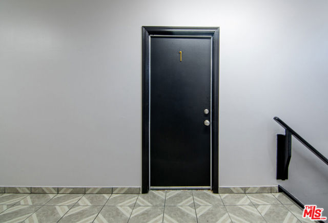 930 Fraser Avenue, Los Angeles CA: https://media.crmls.org/mediaz/84537dbf-2671-4227-afcb-3b72395d261e.jpg