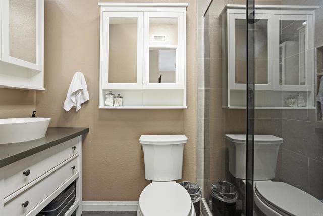 15576 Paseo Ajanta, San Diego CA: https://media.crmls.org/mediaz/8453a16f-a263-4d86-9b3e-77bd7c127a01.jpg