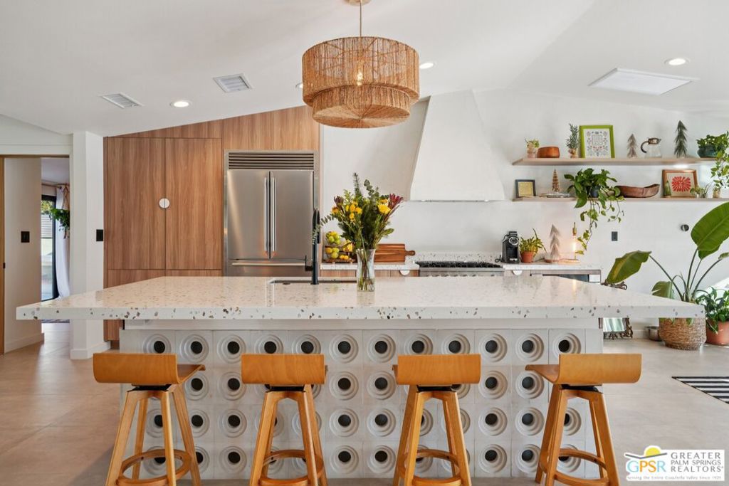 3864 E Calle San Raphael