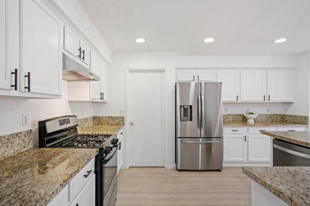 2311 Portifino Street, Manteca CA: https://media.crmls.org/mediaz/8453e279-53aa-4245-b62f-ba74fcf23df8.jpg