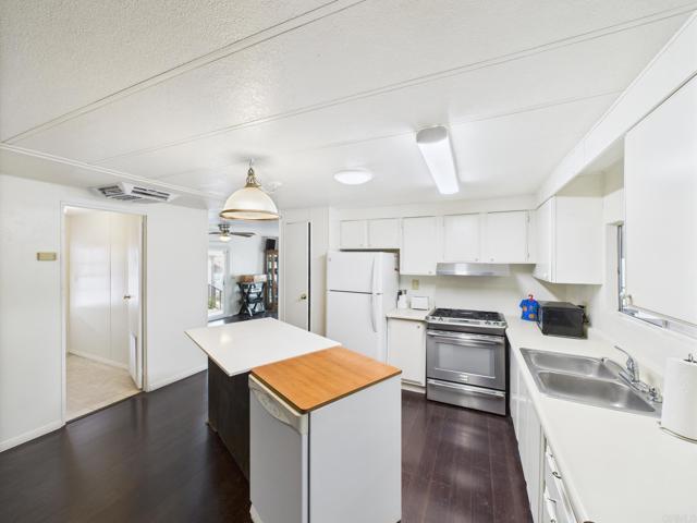 Detail Gallery Image 10 of 43 For 13460 Hwy 8 Business #124,  Lakeside,  CA 92040 - 2 Beds | 2 Baths