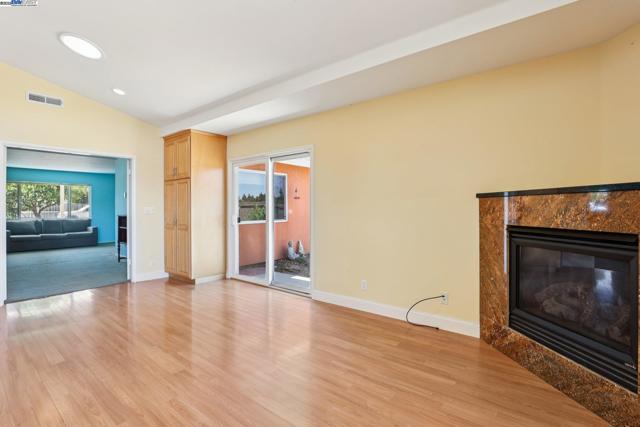 37709 Arlene Court, Fremont CA: https://media.crmls.org/mediaz/8454036a-f075-4ebd-ae05-90ede3fb480f.jpg