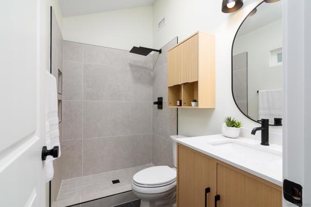 1130 Lake Ridge Dr, San Marcos CA: https://media.crmls.org/mediaz/84544615-88ea-4f2e-bab1-27801be155f8.jpg