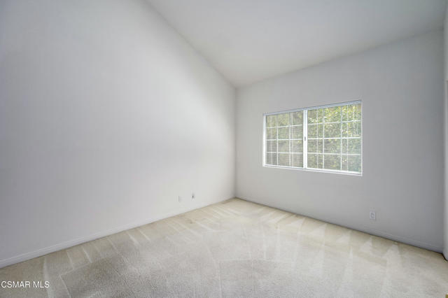 3695 Mapleknoll Place, Thousand Oaks CA: https://media.crmls.org/mediaz/845472f7-7c5b-469c-9466-0de7aa18433f.jpg