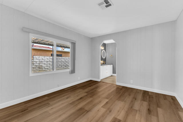 Image 23 of 58 For 74592 Nevada Circle