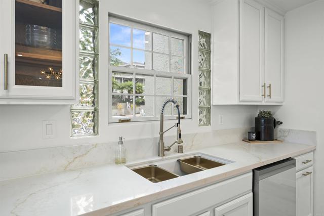 3710 Milan Street, Point Loma CA: https://media.crmls.org/mediaz/8455a56f-3672-4369-bf3c-c8c8545f1b2f.jpg
