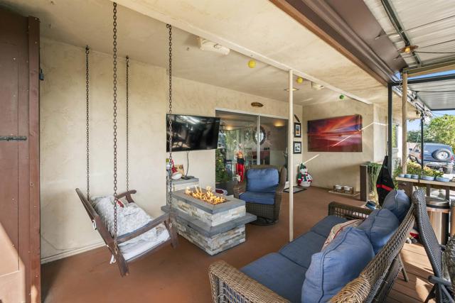 Image 21 of 28 For 3909 Alta Loma Drive