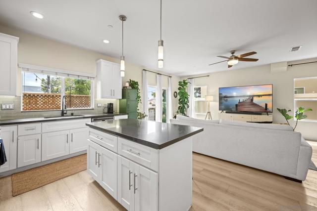 1289 Donax, Imperial Beach CA: https://media.crmls.org/mediaz/845662ba-668a-48b6-8b96-c786171961cb.jpg