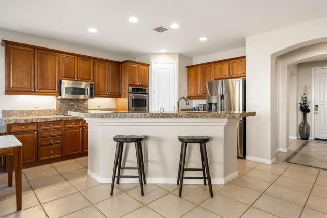112 Via Tiberio, Rancho Mirage, CA 92270