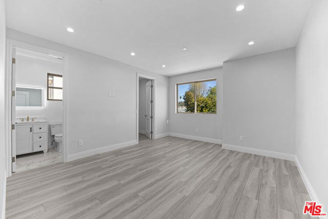6723 Sunnyslope Avenue, Van Nuys CA: https://media.crmls.org/mediaz/845830c8-ea8c-4c73-a9e2-b576bb523124.jpg