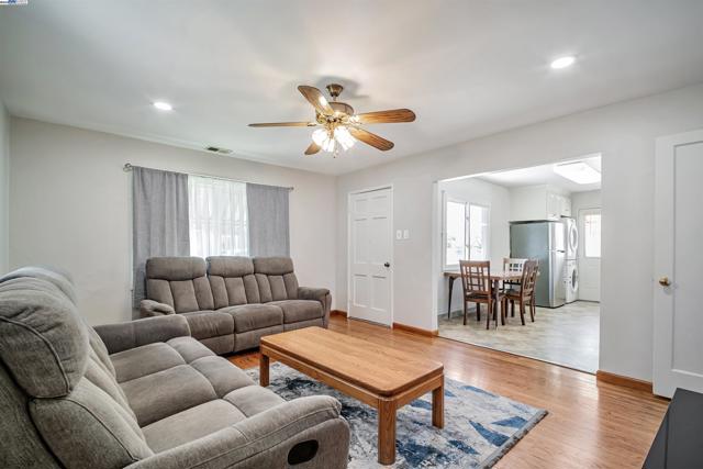 1105 Gardner Blvd., San Leandro CA: https://media.crmls.org/mediaz/8458b0d3-dea5-4b0b-8f8f-bab470ce2b5d.jpg