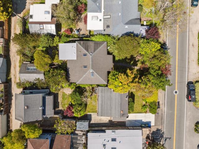 399 13th Avenue, Santa Cruz CA: https://media.crmls.org/mediaz/84599e25-245f-4e22-968b-9e2e38f4d111.jpg