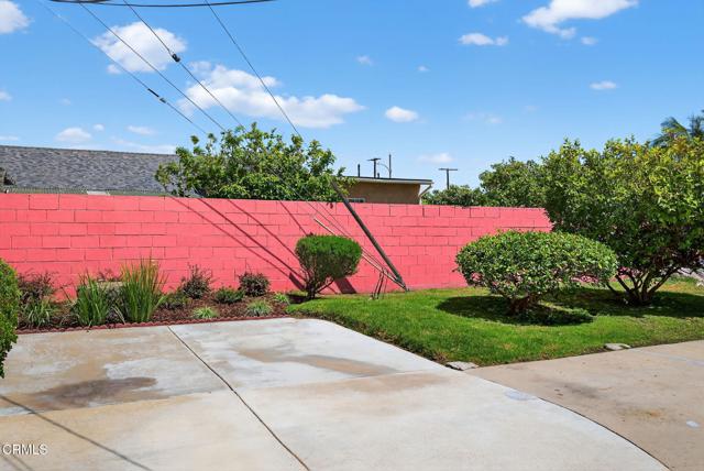 3666 Fournier Street, Oxnard CA: https://media.crmls.org/mediaz/8459ce49-400c-4484-97ab-d04b411ab8bc.jpg