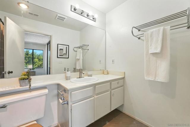 9899 Scripps Westview Way, San Diego CA: https://media.crmls.org/mediaz/845a4610-41f9-4897-bfb7-a48860e89a69.jpg