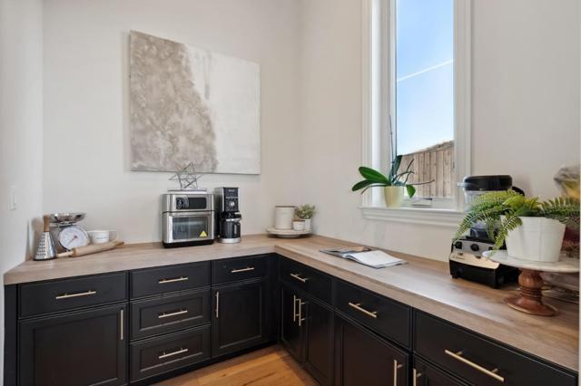 6246 Massara Street, Danville CA: https://media.crmls.org/mediaz/845a6136-7975-407a-98f9-6c0fa024ab9c.jpg