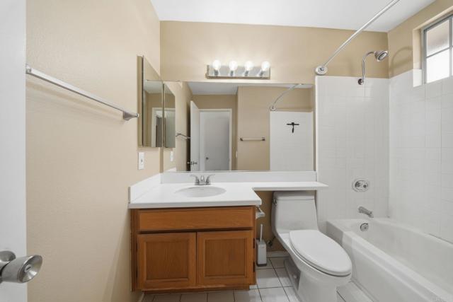 Detail Gallery Image 30 of 50 For 10974 Creekbridge Pl, San Diego,  CA 92128 - 2 Beds | 2/1 Baths