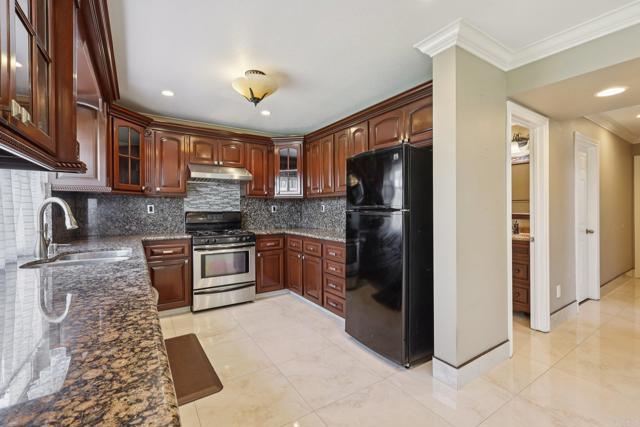 475 Marsh Harbor Drive, San Diego CA: https://media.crmls.org/mediaz/845b3608-3c2c-4211-bbca-e85cc09a497d.jpg