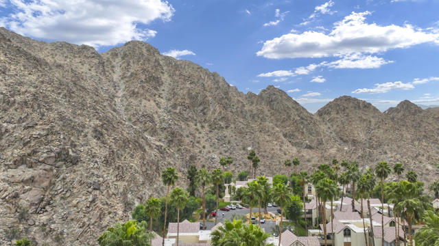 Image 29 of 30 For 78225 Cortez Lane 185