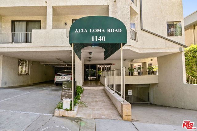 1140 Alta Loma Road, West Hollywood CA: https://media.crmls.org/mediaz/845d03c6-cd34-49cd-a978-b1eeee4860a8.jpg