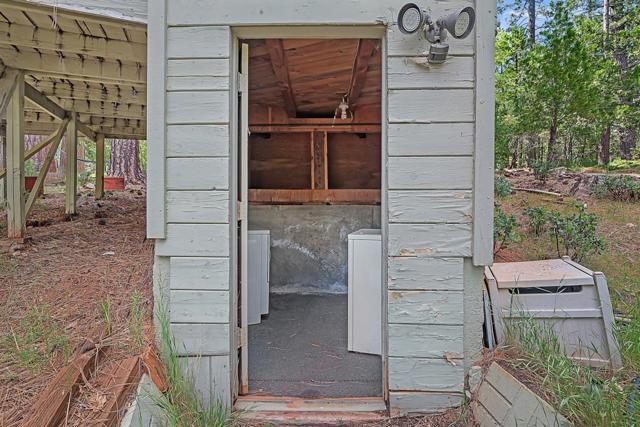 1753 Lightning Lane, Arnold CA: https://media.crmls.org/mediaz/845d62a6-e5b7-450c-ba44-7a4eb40bc1e1.jpg