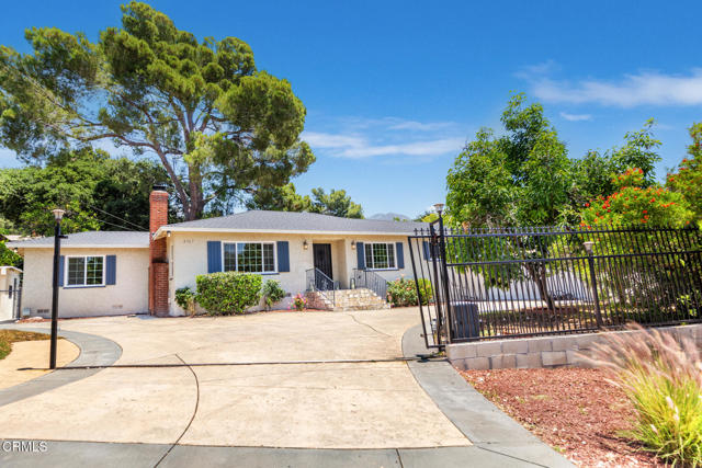2767 Brookhill Street, La Crescenta CA: https://media.crmls.org/mediaz/845da0e1-8ab5-4c63-a23a-52255ccf1223.jpg