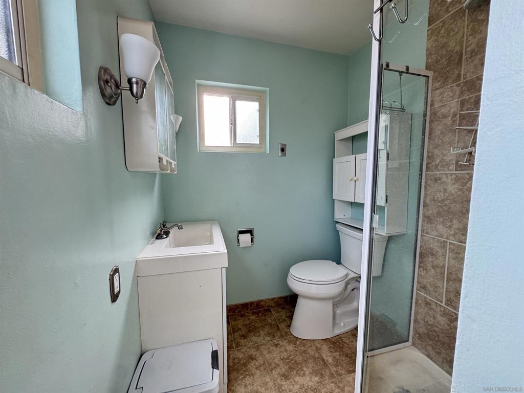 https://media.crmls.org/mediaz/845dfbd3-a3b4-4f94-8a83-b82eef62866e.jpg?preset=X-Large