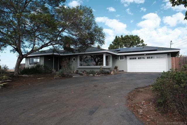 2345 Alta Vista Dr, Vista CA: https://media.crmls.org/mediaz/845dfd03-298f-4168-afc2-499141128069.jpg