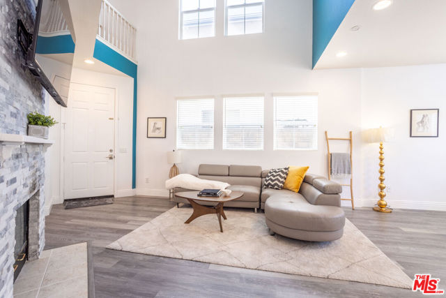 29266 Pilgrim Court, Valencia CA: https://media.crmls.org/mediaz/845e012c-8d36-4e29-be13-240d2735ace1.jpg