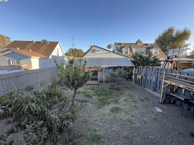 Image 40 of 41 For 2327 Avenue 133rd