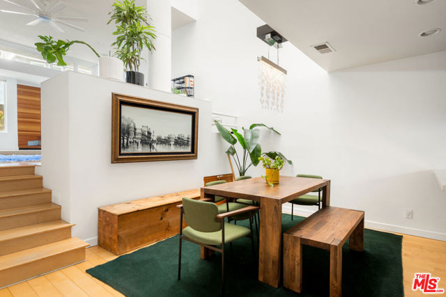 2408 34th Street, Santa Monica CA: https://media.crmls.org/mediaz/845ea0c5-e6dc-4ece-b39c-45ffa2335d60.jpg