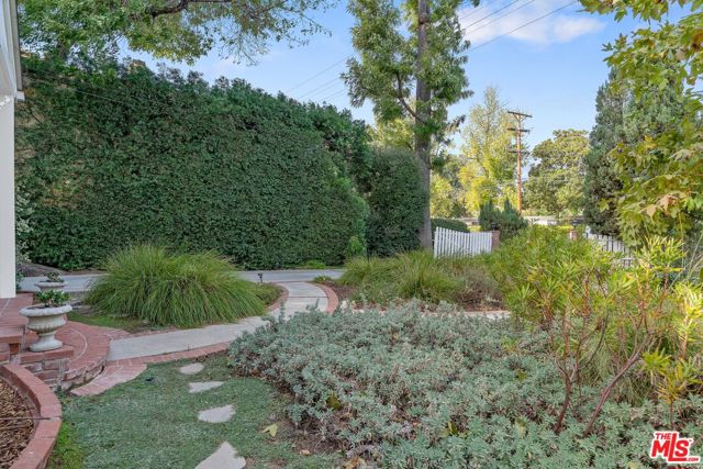 23236 Hatteras Street, Woodland Hills, California 91367, 4 Bedrooms Bedrooms, ,3 BathroomsBathrooms,Single Family Residence,For Sale,Hatteras,24455197