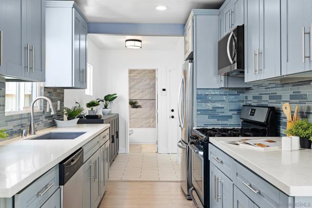 4175 Chamoune Ave, San Diego CA: https://media.crmls.org/mediaz/845f4e5b-08cc-42c0-b989-a008c0eac102.jpg