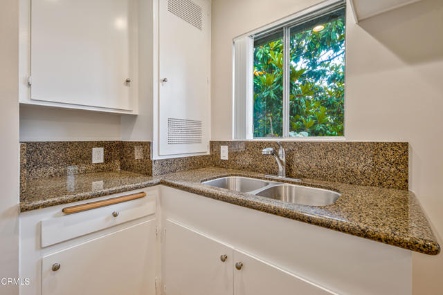 Detail Gallery Image 6 of 21 For 720 E Mountain St #11,  Pasadena,  CA 91104 - 1 Beds | 1 Baths