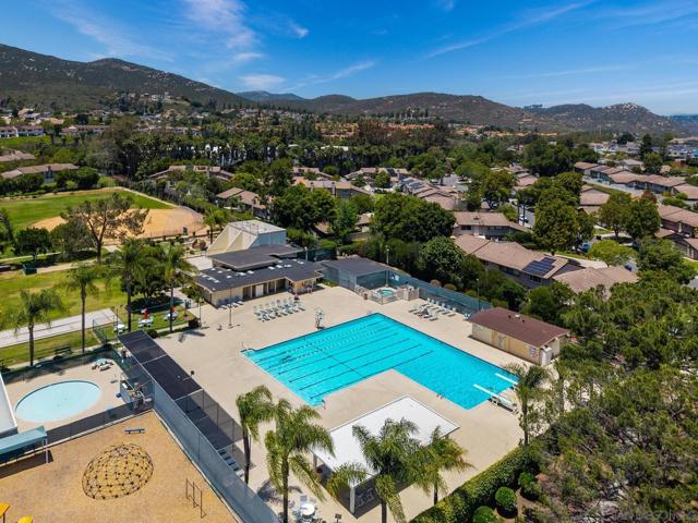 17078 Matinal Rd, San Diego CA: https://media.crmls.org/mediaz/845fb3f6-ffc2-4587-9138-ac0e88af4e28.jpg