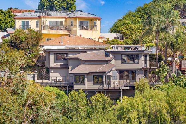 1695 Neale St, San Diego CA: https://media.crmls.org/mediaz/84609263-6b0a-48e6-8654-6e9f75acdbce.jpg