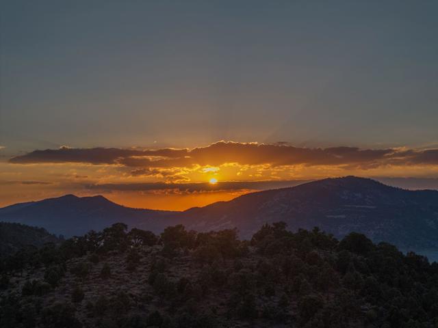 550 Eagle Ridge, Big Bear CA: https://media.crmls.org/mediaz/8460bb63-0f92-49b0-ab13-c4763cce3990.jpg