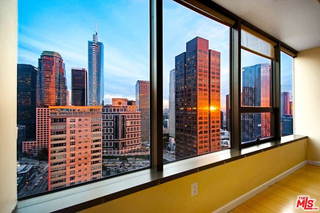 1100 Wilshire Boulevard, Los Angeles CA: https://media.crmls.org/mediaz/84610170-6dd2-4472-938d-bafac6f23d41.jpg