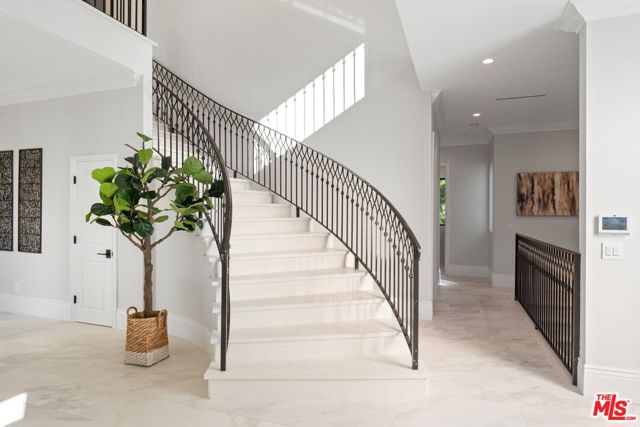 4351 Vanalden Avenue, Tarzana CA: https://media.crmls.org/mediaz/84611ac3-252d-4326-a32e-724f4d4a1b60.jpg