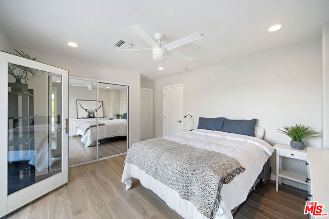 5118 Cerrillos Drive, Woodland Hills CA: https://media.crmls.org/mediaz/84612b8c-e906-411b-b940-272bd8cb7734.jpg