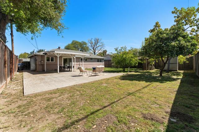 Image 24 of 28 For 1061 Hickorynut Court