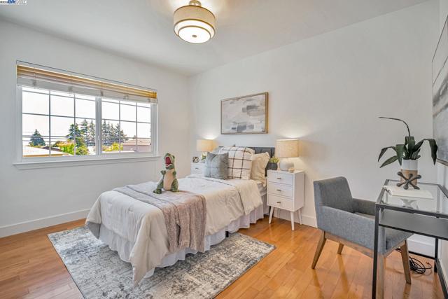 5232 Proctor Road, Castro Valley CA: https://media.crmls.org/mediaz/84624006-56f2-41ff-900f-9d417e724550.jpg