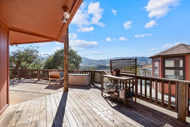 20101 Panoche Road, Paicines CA: https://media.crmls.org/mediaz/84627dc8-c54e-4f27-84e4-56edd9c4f329.jpg