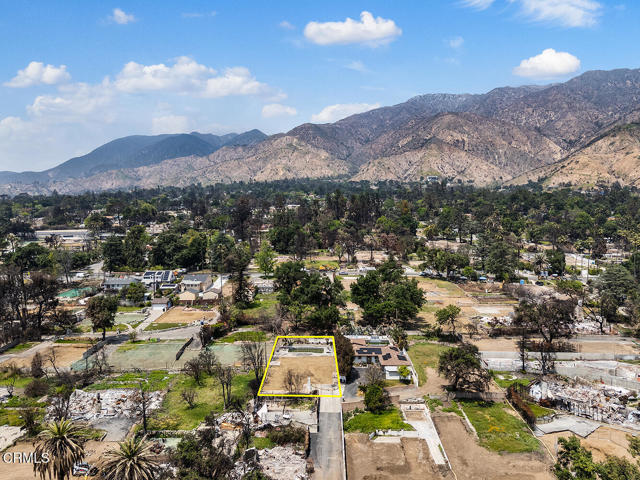 1137 E Mariposa St, Altadena CA: https://media.crmls.org/mediaz/8462f551-cc36-4a86-8895-c50a710e5477.jpg