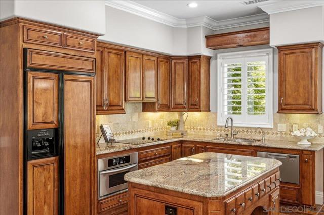 13391 OLD WINEMASTER COURT, Poway CA: https://media.crmls.org/mediaz/84638558-5252-467f-bd7a-161de097d8a2.jpg