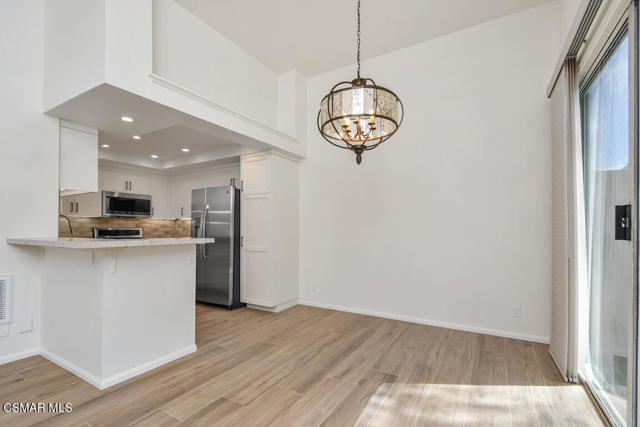 251 Hill Ranch Drive, Thousand Oaks CA: https://media.crmls.org/mediaz/8463c596-e40f-49bc-a847-ee74c5edf2ef.jpg