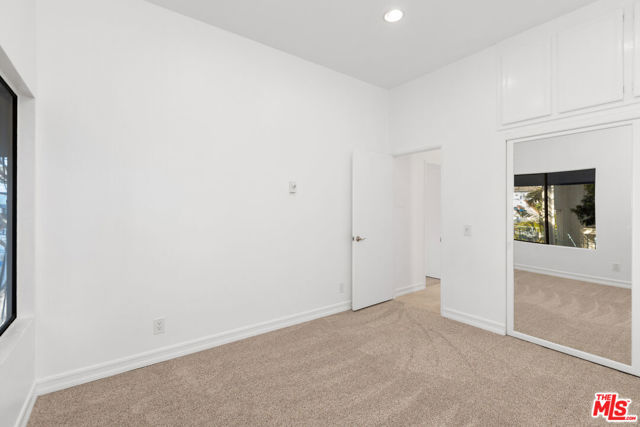8324 Regents Road, San Diego CA: https://media.crmls.org/mediaz/8463fb36-b3d6-43e5-b227-2c714a94ce6f.jpg